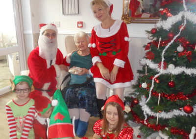 Father Christmas and his elves at Woodstock Residential Care Home (2 of 3)