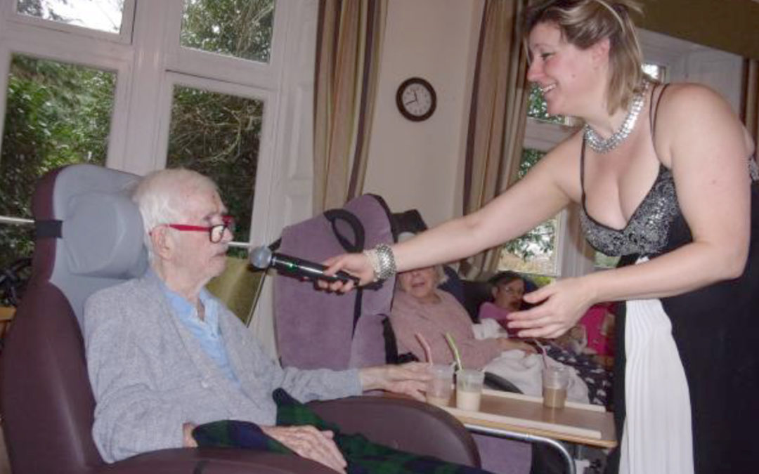 Loose Valley Care Home residents enjoy show tunes with singer Jasmine