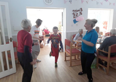 Residents and families at Woodstock Residential Care Home on Mother's Day 2019 (16 of 16)