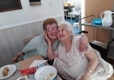 Residents and families at Woodstock Residential Care Home on Mother's Day 2019 (5 of 16)