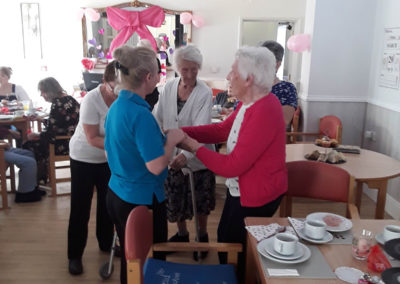 Residents and families at Woodstock Residential Care Home on Mother's Day 2019 (7 of 16)