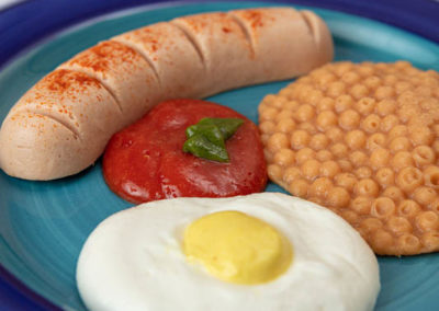 A puréed typical English breakfast