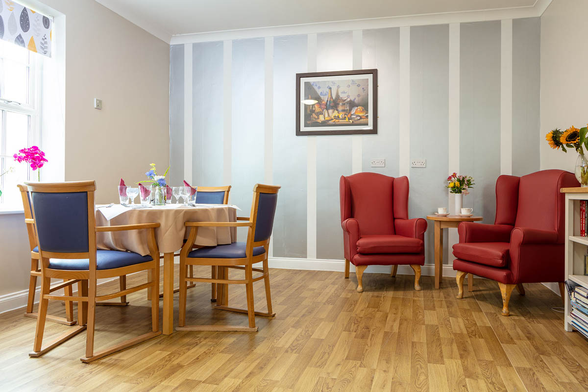 Lounge and Dining Area in Princess Christian’s Knaphill Unit